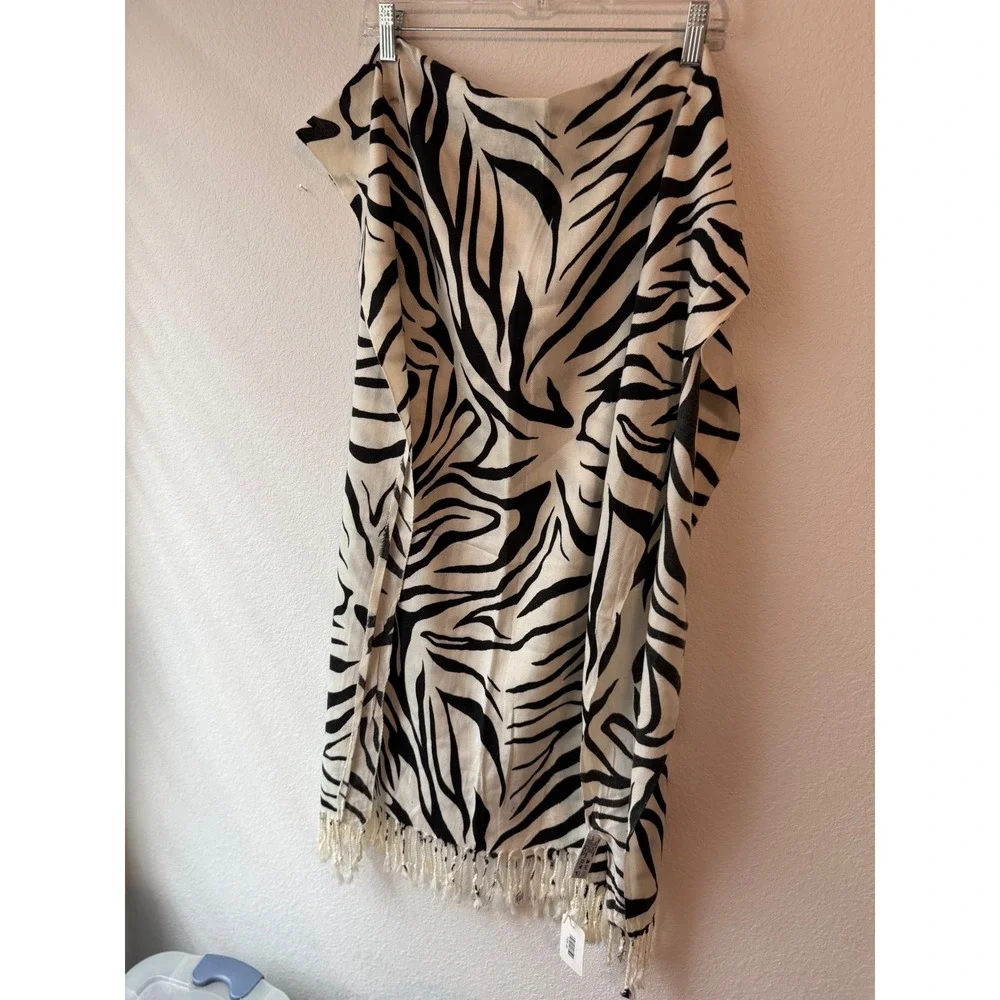 2 Scarf Bundle Zebra Print & Brown Pom‎ Pom Scarf Bundle NEW